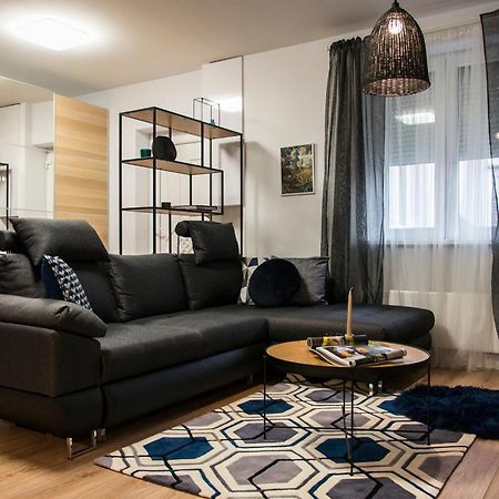 Danubio****2 Bedrooms-Be In The Center Of It All! Budapeszt Zewnętrze zdjęcie